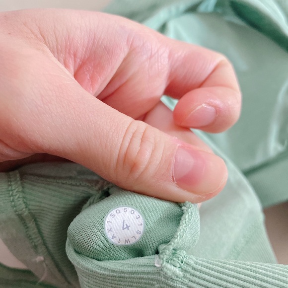 Lululemon top - Picture 3 of 3